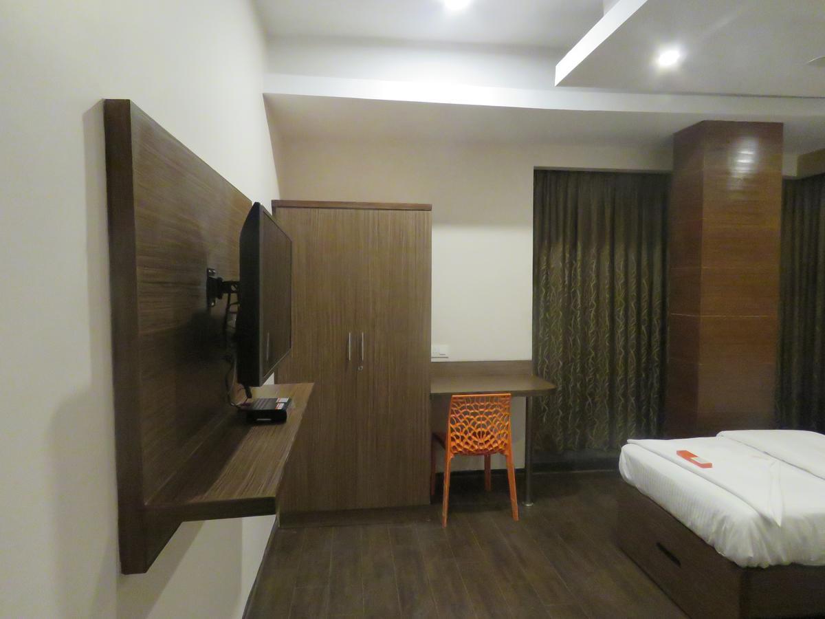 Hotel Orangeinn Omr Perungudi Chennai Exterior photo